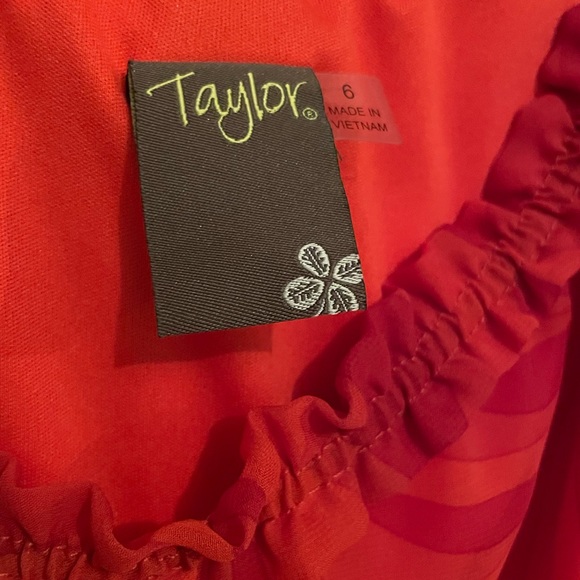 One shoulder dress/gown - Picture 3 of 4